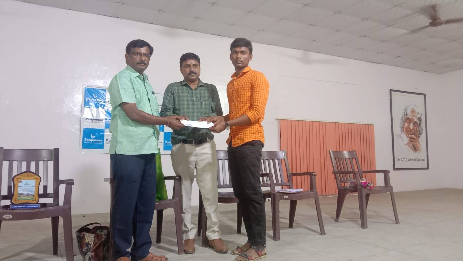 paripoorna academy neet model exam result in karur